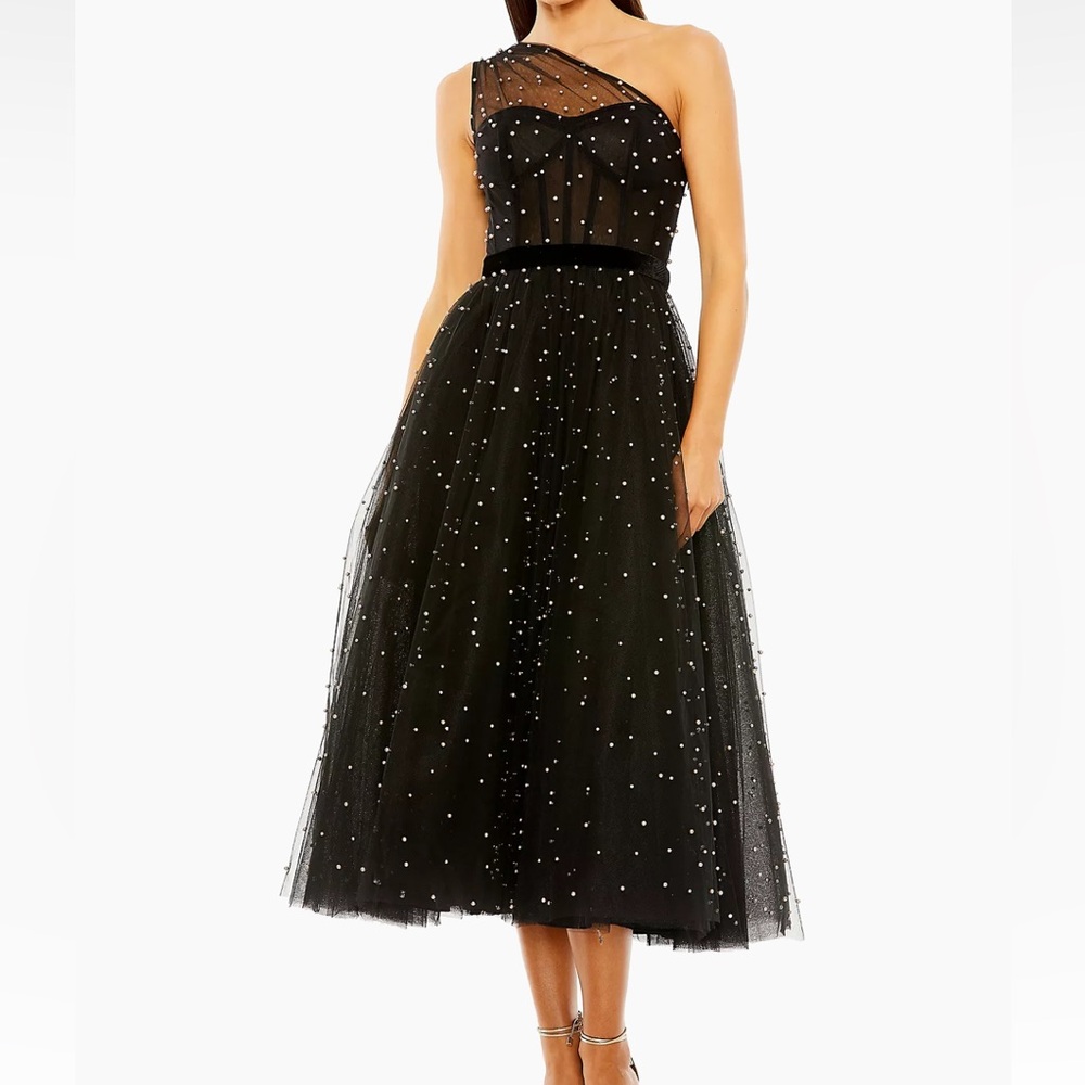 Mac Duggal size 14 black and white one shoulder evening dress